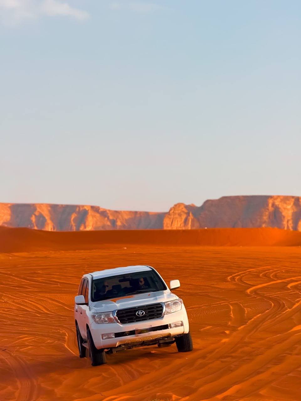 Red Dunes Safari Tour with Camping